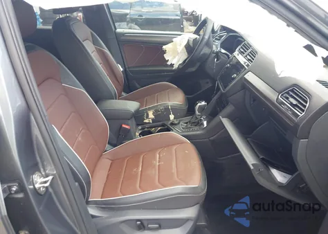 2024 Volkswagen Tiguan 2.0T Sel R-Line z USA, uszkodzony, nr VIN 3VV4B7AX3RM021453